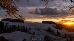 Sonnenuntergang-im-verschneiten-Schwarzwald-a