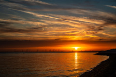 Sonnenuntergang-Windpark_03270_A-7R-III