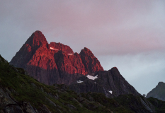 4-Mitternacht-im-Trollfjord-