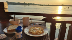 Siggi-Fruehstueck-mit-Fernblick