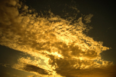 Sibylle-Wolken-vor-dem-Mond