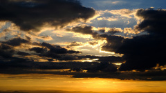 Sibylle-Wolken-vor-dem-Sonnenaufgang