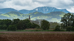 Fruehling-Sonne-Regen-Breisgau-Belchen