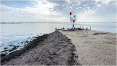 Zeelandbruecke__Leuchtfeuer_Oosterschelde_Hafeneinfahrt-Zierikzee_iPhone-12-Pro-Max-Bearbeitet