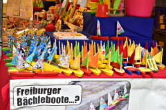 2-Bunte-Baechleboote-