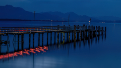 04-Chiemsee-ein-Angler-kommt